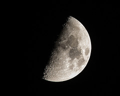 8 Day Old 
Moon, copyright Scott Hull